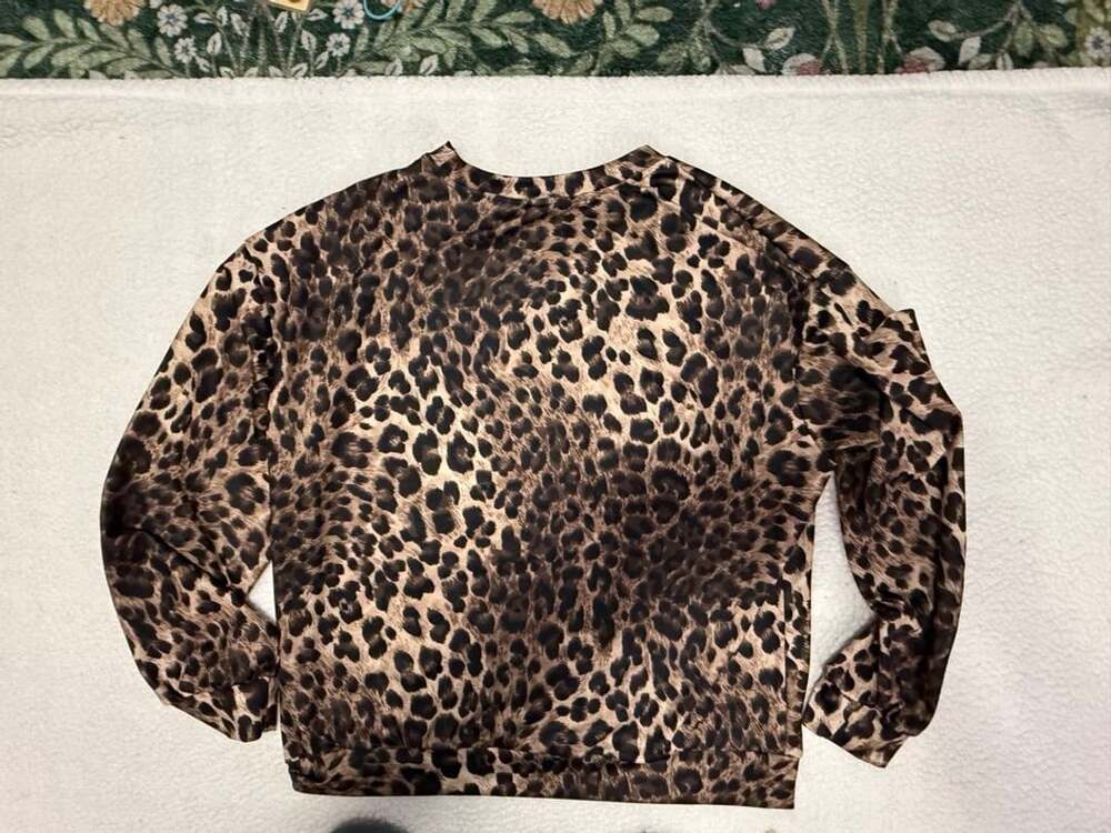 Leopard Print Long Sleeve Sweatshirt